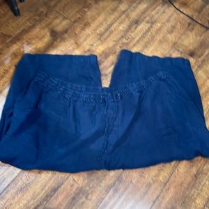 SUPER CUTE NAVY BLUE LINEN CAPRI PANTS